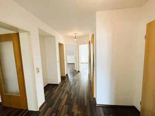 !!! 3-Zimmer-Wohnung mit Balkon !!! WBS für mind. 77 m² erforderlich !!!