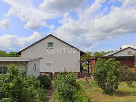 Schönes Ein- bis Zweifamilienhaus mit großem Garten