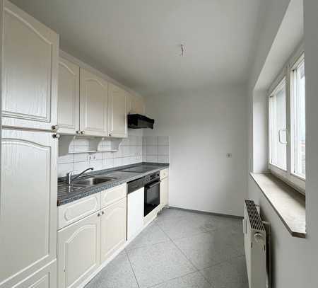 2-Raum-Wohnung mit Einbauküche und Aufzug zu vermieten
