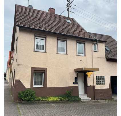 **Charmantes, kleines Einfamilienhaus**