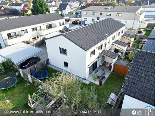 Modernes Reiheneckhaus mit Garten und Carport in zentraler Lage von Abensberg - Offenstetten