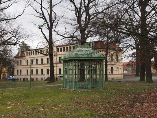 Bürohaus im Schloßpark