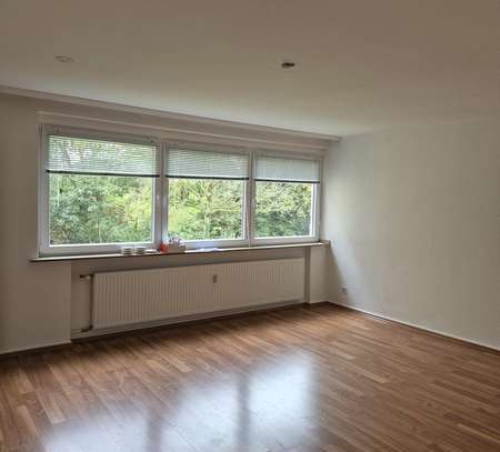 Schöne 2,5 Zimmerwohnung in guter Lage von Refrath