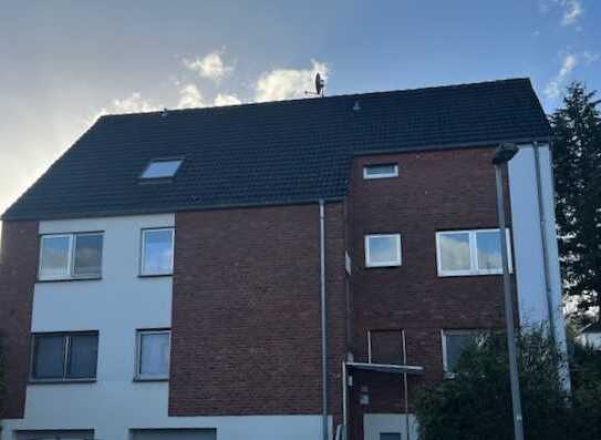 Aachen-Beverau: gepflegtes MFH in ruhiger Lage mit 5 WE - ca. 312 m² - Garten - Balkone - Garagen