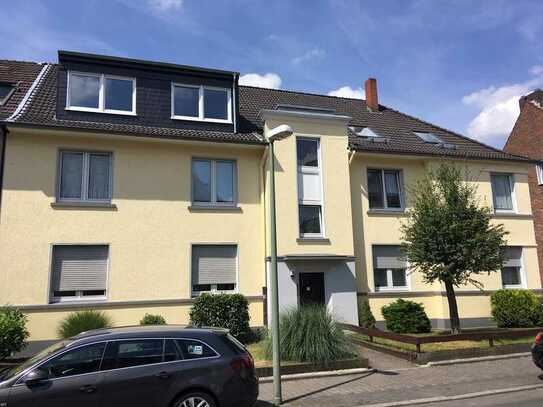 Ansprechende 2 - Zimmer-DG-Wohnung nach Neuaufbau 2019 mit Loggia in GE-Horst