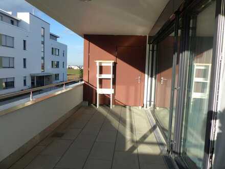 Helle, moderne Wohnung mit drei Zimmern sowie Balkon in Endingen am Kaiserstuhl