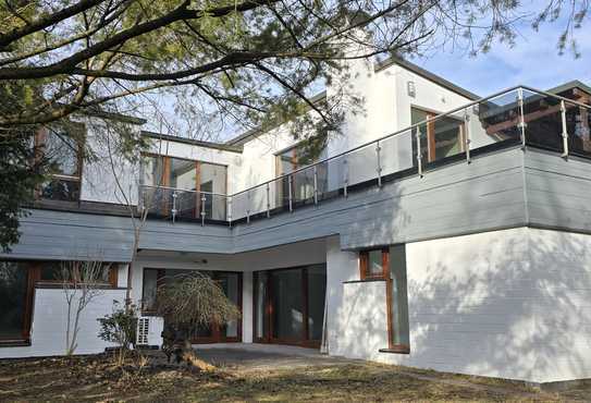 Erstbezug einer neu sanierten, hellen Erdgeschosswohnung mit großem eigenen Garten in B.-Lankwitz