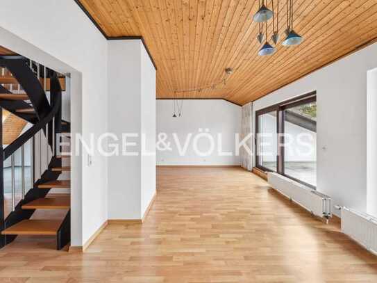 CHARMANTE MAISONETTE-WOHNUNG MIT WUNDERVOLLER DACHTERRASSE