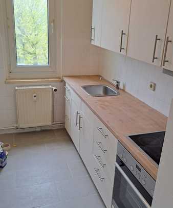 Schöne Zwei-Zimmerwohnung - modernisiert 2025 / mit Einbauküche