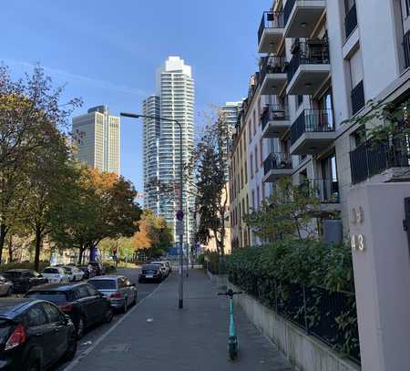 Duplex-Stellplatz bei SkylinePlaza/Europaviertel - sofort starten