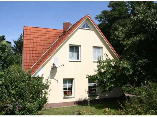 EFH/Ferienhaus bis zu 4 Zimmer, 2 Badezimmer (Preis ist Verhandlungsbasis)