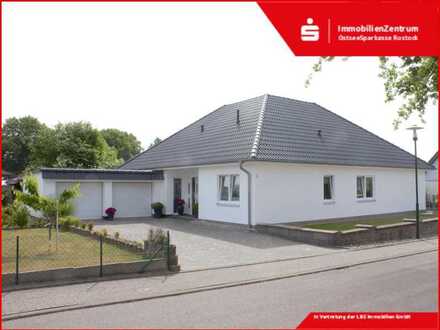 Idyllisches Wohnen im Bungalow mit Doppelgarage in Neubukow