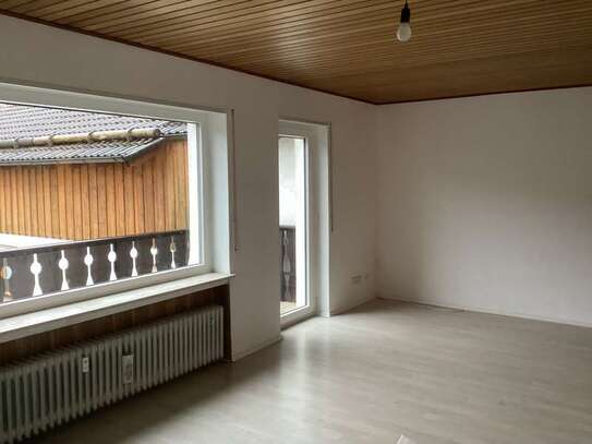 Schöne 3-Zimmer-Wohnung mit Balkon in Grasellenbach