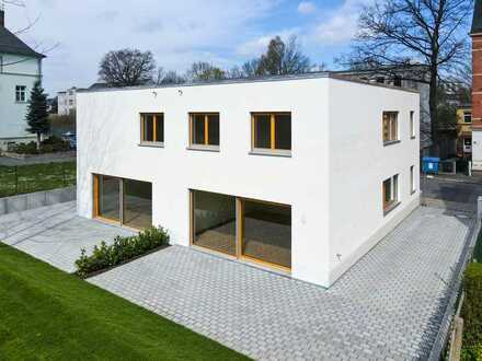 +++ Doppelhaushälfte mitten in Chemnitz: A+, 4 Zimmer, Terrasse, Garten und 2 PKW-Stellplätze +++