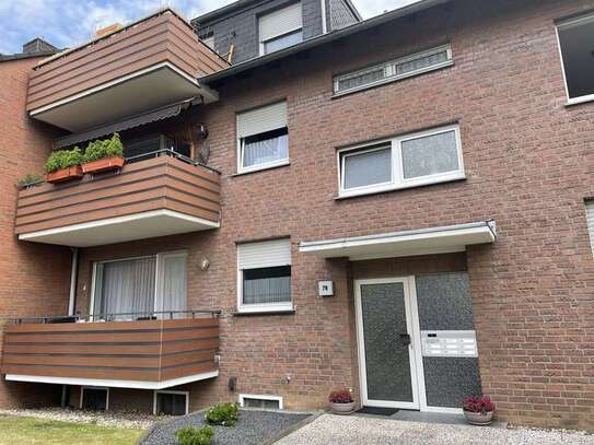 Gemütliche, ruhige EG-Wohnung mit 2 Zimmern, Einbauküche, Balkon und Garage per sofort frei