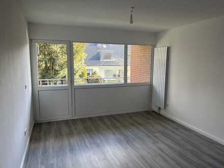 Frisch saniertes Single Apartment mit Balkon und Einbauküche