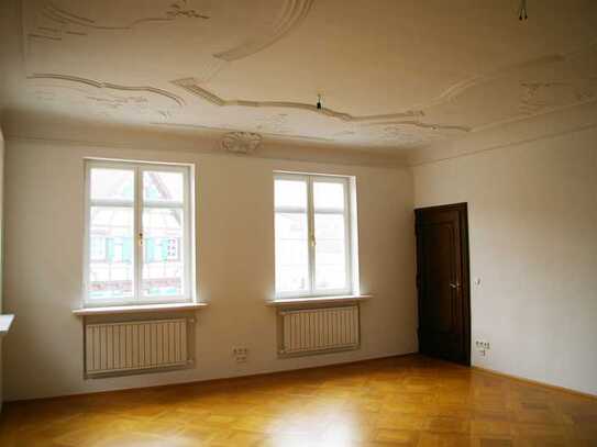 Hochwertige 4-Zimmer Wohnung Marktplatz Biberach