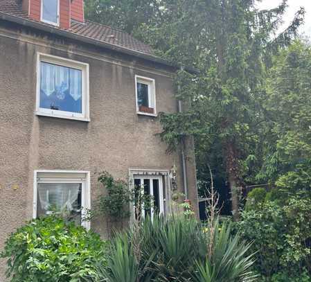 Gemütliches Reihenendhaus mit schönem Garten