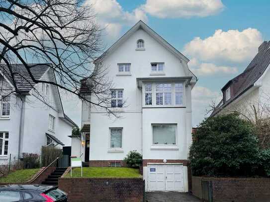 Charmante Jugendstil Altbauvilla mit Garage in Fuhlsbüttel