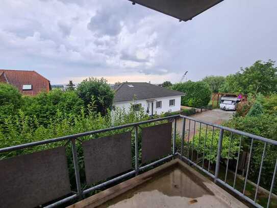 OBERGESCHOSSWOHNUNG + BALKON + STELLPLATZ