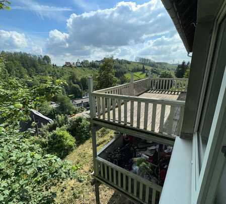 Sanierte Wohnung mit fünf Zimmern und Balkon in Lüdenscheid