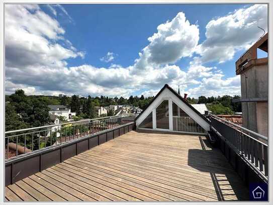 ELEGANTE-PENTHOUSE-MAISONETTE-WOHNUNG
mit Loft-Charakter und großer Dachterrasse