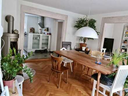Schöne Ravensburger Altbauwohnung mit Parkettboden, EBK und Schwedenofen