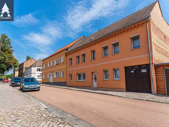 Reihenmittelhaus mit Sanierungsbedarf im Ortskern von Aschersleben