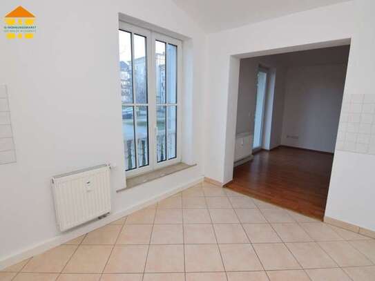 *zentrumsnahe 3-Raum-Wohnung mit Balkon, Stellplatz und Option auf EBK*