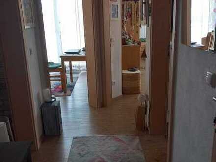 Schöne 3-Raum-Wohnung mit Balkon in Heinrichsheim