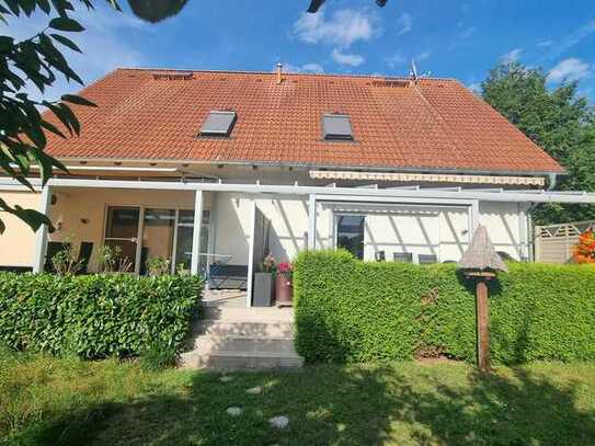 ....und die Oma kommt mit! Einfamilienhaus mit Einliegerwohnung in Eggersdorf