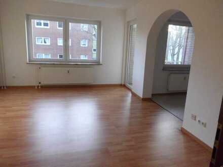 Attraktive 2-Zimmer-Wohnung mit Balkon und EBK in Bad Segeberg