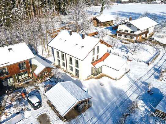 Neubau-Doppelhaushälfte in unverbauter Südhanglage mit Ausblick