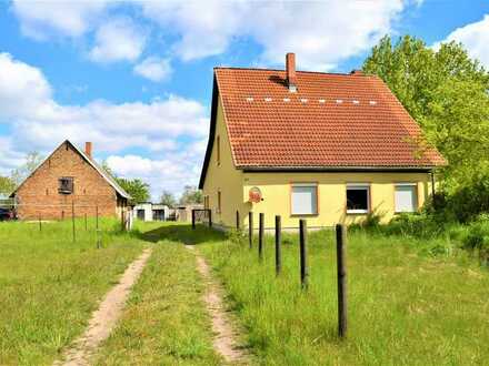 EFH mit Garagen und Nebengebäuden Viel Platz auf 4313 m² Nähe Stettiner Haff