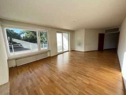 Perfekte Citylage mit Blick ins Grüne, Nähe Bahnhof, 4 Zimmer, Südloggia, sofort verfügbar!