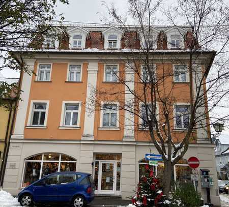 Schöne 3-Zimmer Altbauwohnung in der Altstadt von Bad Windsheim mit Einbauküche und Duplexstellplatz