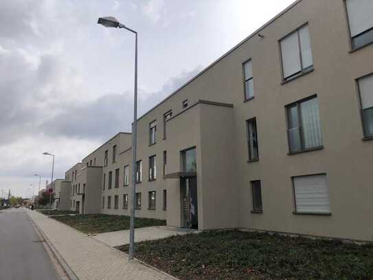 Stilvolle, neuwertige 4-Raum-Wohnung in Karlsruhe