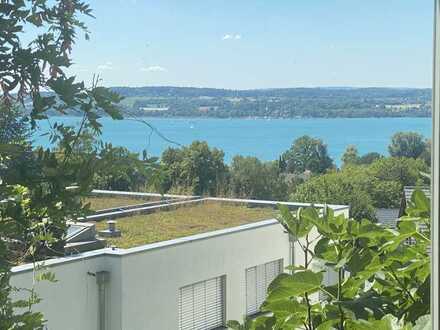 Großzügige 2 1/2 Zimmer Wohnung mit herrlichem Blick auf den Bodensee und die Alpen