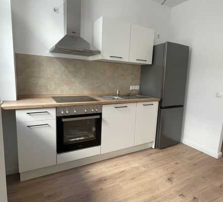 Erstbezug ! Helle 2-Raum-Wohnung mit EBK