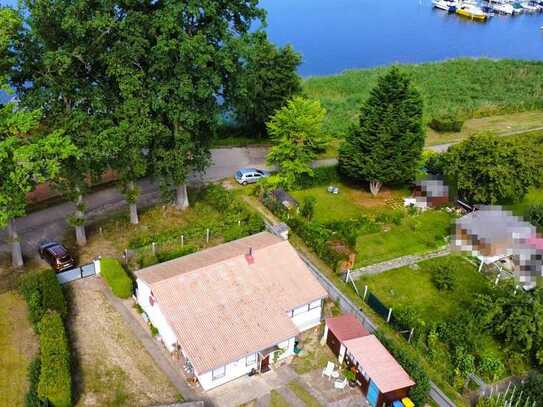 Wohngrundstück mit Seeblick - Haus in Rheinsberg mit großem Grundstück in erster Reihe zum See