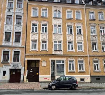 Mehrfamilienhaus mit Balkon in zentrumsnaher Lage