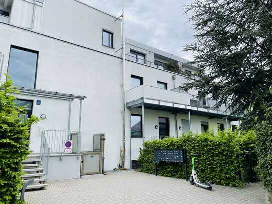 Exklusive, geräumige und neuwertige 2-Zimmer-Wohnung mit Garten und EBK in Pasing, München