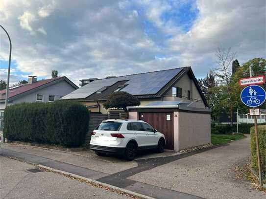 Freundliche Doppelhaushälfte mit Terrasse, Balkon und Garage in Flein