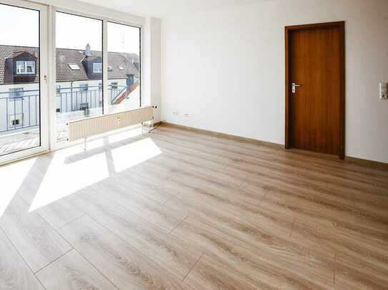 attraktive 3-Zimmer-Dachgeschosswohnung in BS-Dibbesdorf mit Balkon, EBK und Stellplatz zu vermieten