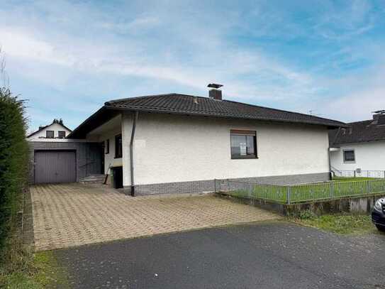 Einfamilienhaus (Walmdachbungalow) in naturverbundener Wohnlage von Königswinter-Frohnhardt