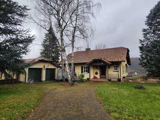 Exklusives Schlösschen mit großem Garten in Stadtprozelten