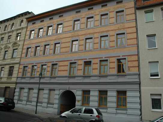 schön wohnen in Sudenburg mit Laminat und Balkon