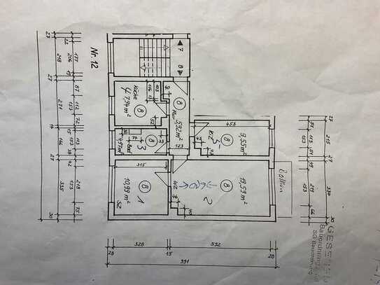 Erstbezug! Kernsanierte 3 Zimmer Wohnung mit Balkon.