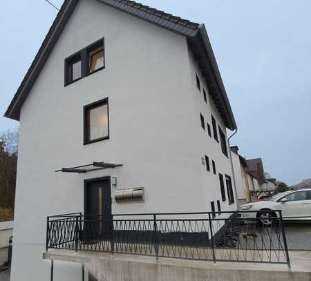 Geräumige, 2-Zimmer-Dachgeschosswohnung zur Miete in Vallendar