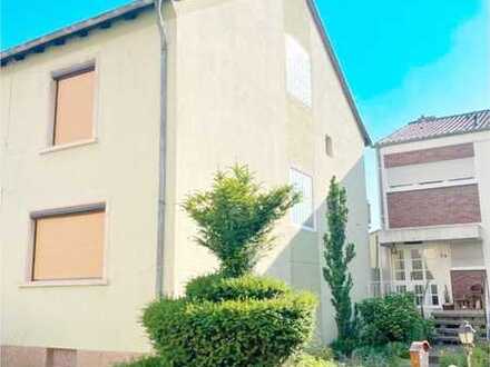 Stark reduziert! Vielseitig nutzbares EFH mit Einliegerwohnung und Pflegezimmer